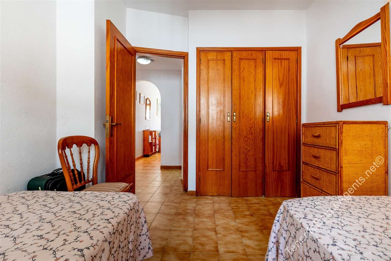 1 soveværelse Lejlighed til salg i Los Cristianos med swimmingpool - € 249.950 (Ref: 10142638)