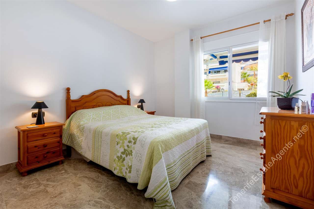 2 bedroom Apartment for sale in Los Cristianos with pool garage - € 599,950 (Ref: 10150373)