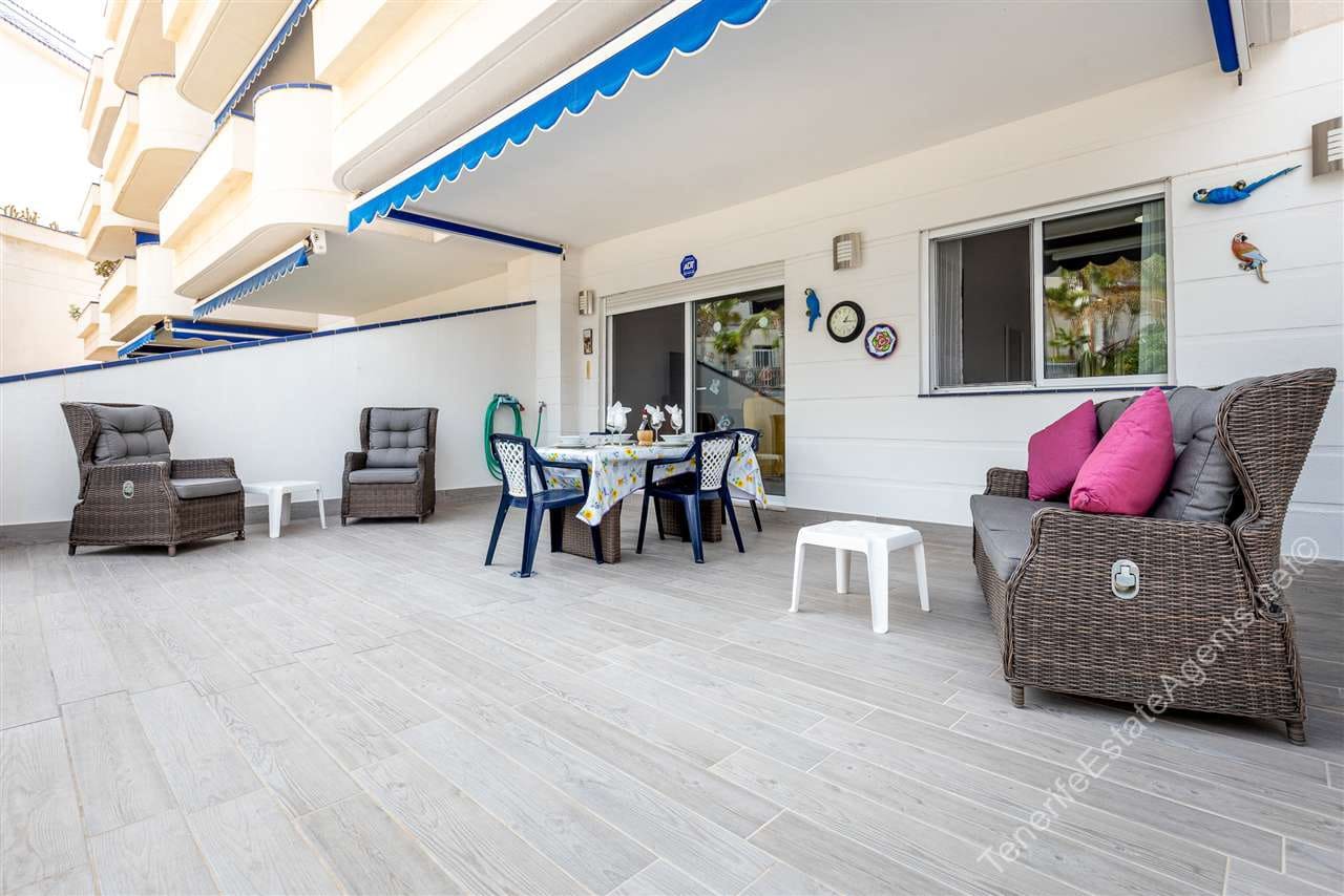 2 bedroom Apartment for sale in Los Cristianos with pool garage - € 599,950 (Ref: 10150373)