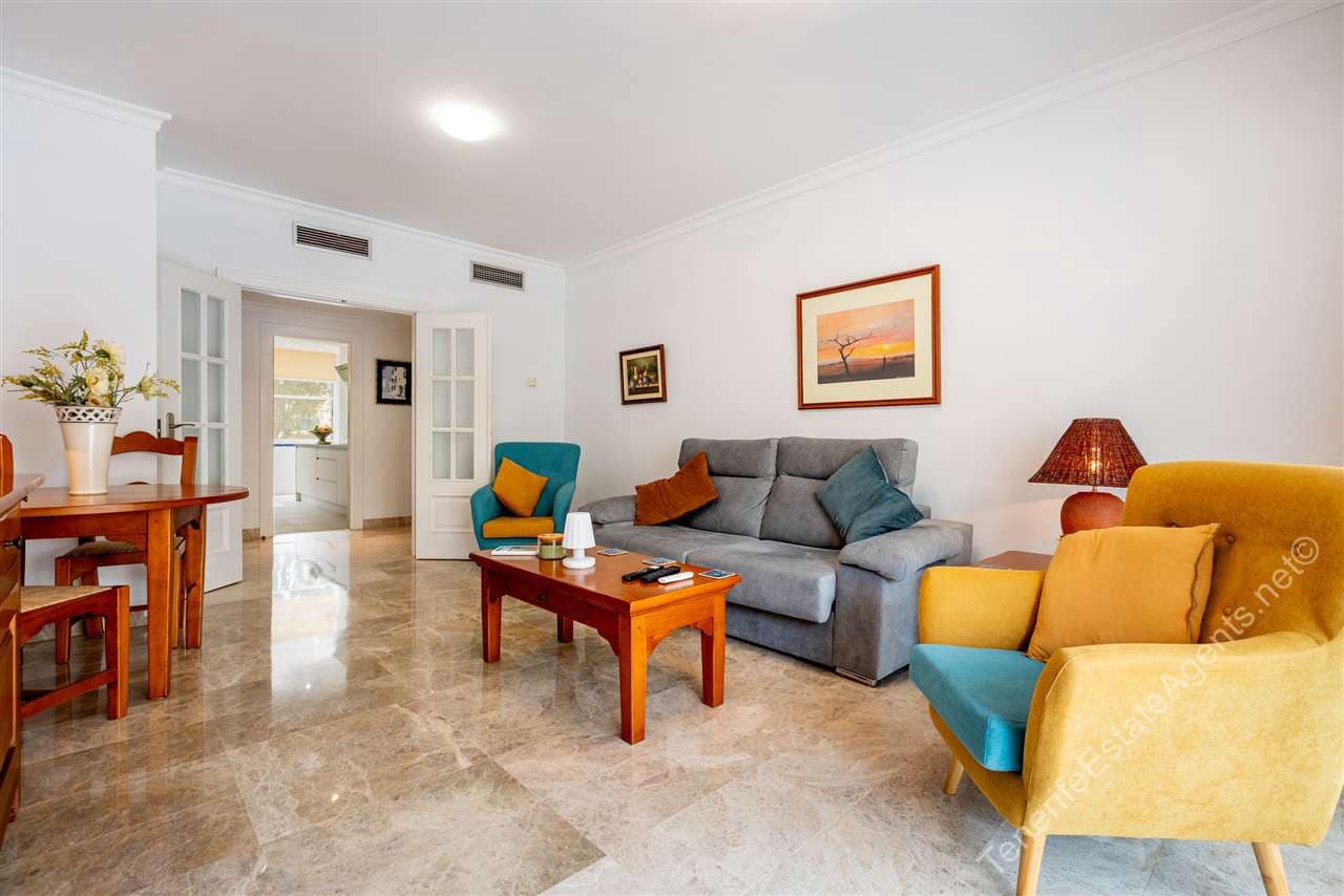 2 bedroom Apartment for sale in Los Cristianos with pool garage - € 599,950 (Ref: 10150373)