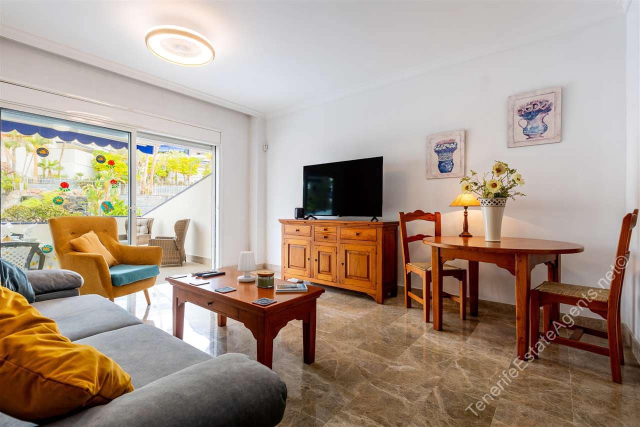 2 bedroom Apartment for sale in Los Cristianos with pool garage - € 599,950 (Ref: 10150373)