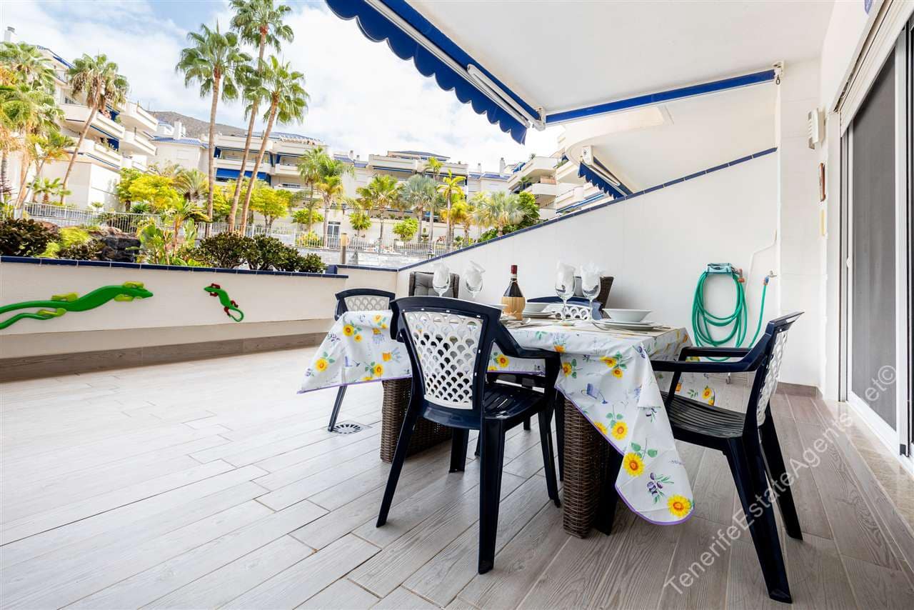 2 bedroom Apartment for sale in Los Cristianos with pool garage - € 599,950 (Ref: 10150373)