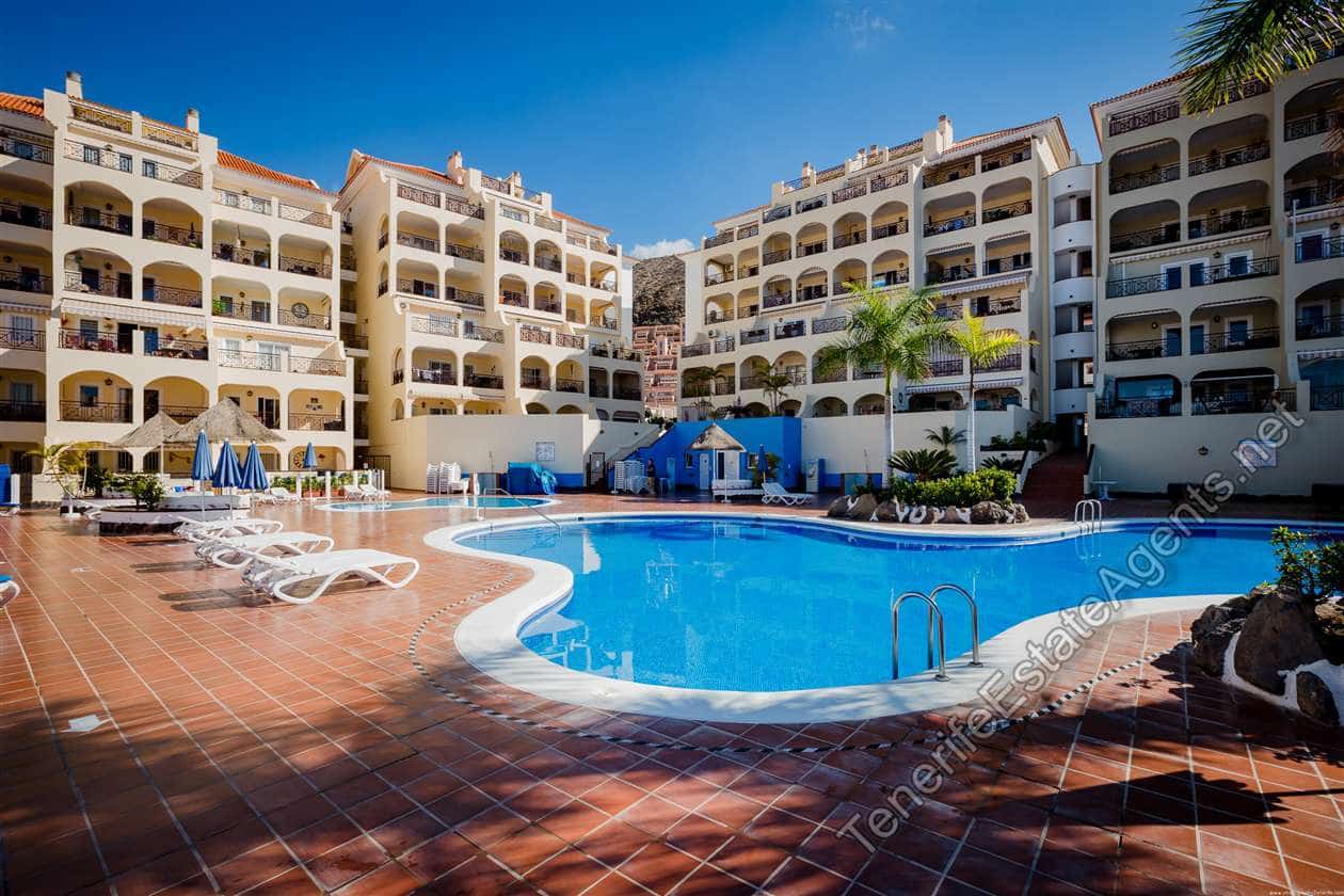2 makuuhuone Huoneisto myytävänä paikassa Los Cristianos mukana uima-altaan - 389 950 € (Ref: 10161841)