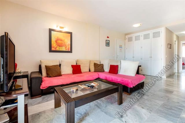2 makuuhuone Huoneisto myytävänä paikassa Los Cristianos, Arona mukana uima-altaan - 389 950 € (Ref: 10161841)