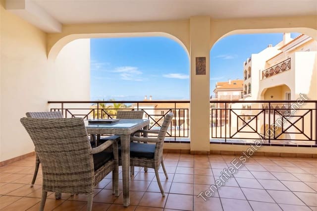 2 makuuhuone Huoneisto myytävänä paikassa Los Cristianos, Arona mukana uima-altaan - 389 950 € (Ref: 10161841)