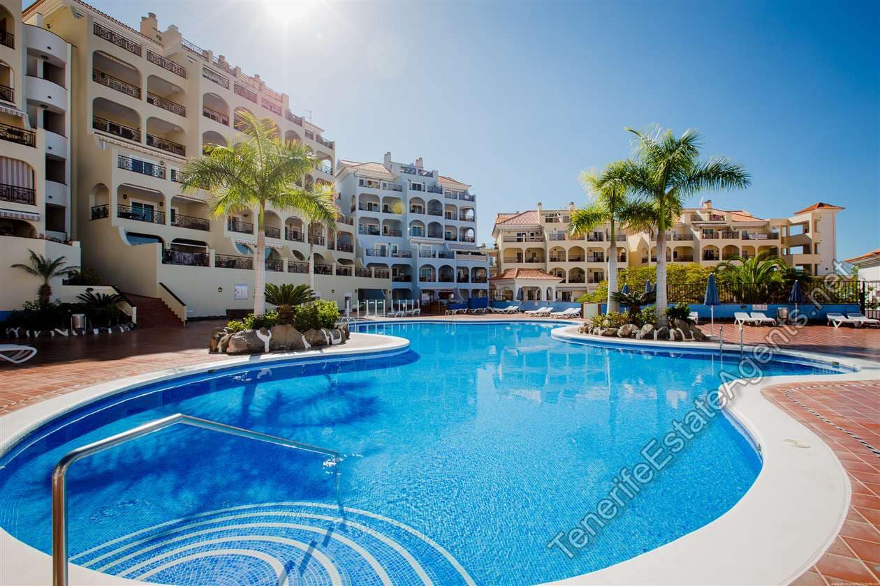2 makuuhuone Huoneisto myytävänä paikassa Los Cristianos mukana uima-altaan - 389 950 € (Ref: 10161841)