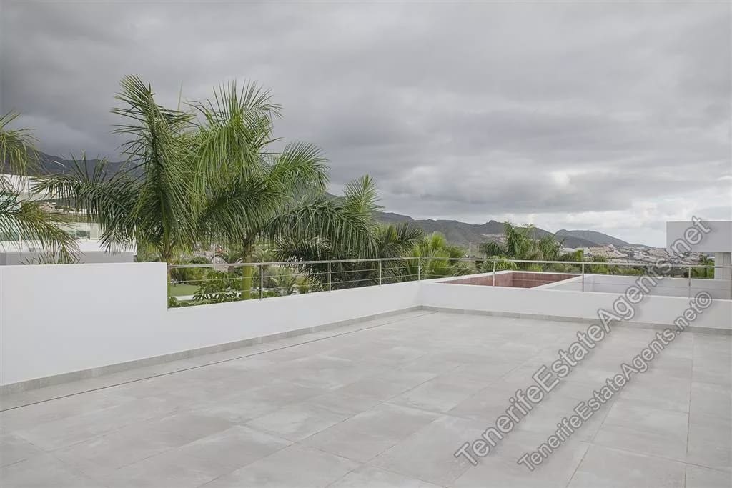 5 bedroom Villa for sale in Adeje with pool - € 5,750,000 (Ref: 7314727)