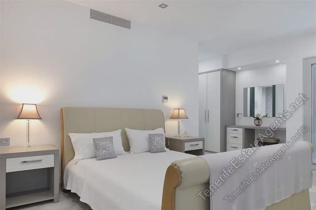 Chalet de 5 habitaciones en Adeje en venta con piscina - 5.750.000 € (Ref: 7314727)