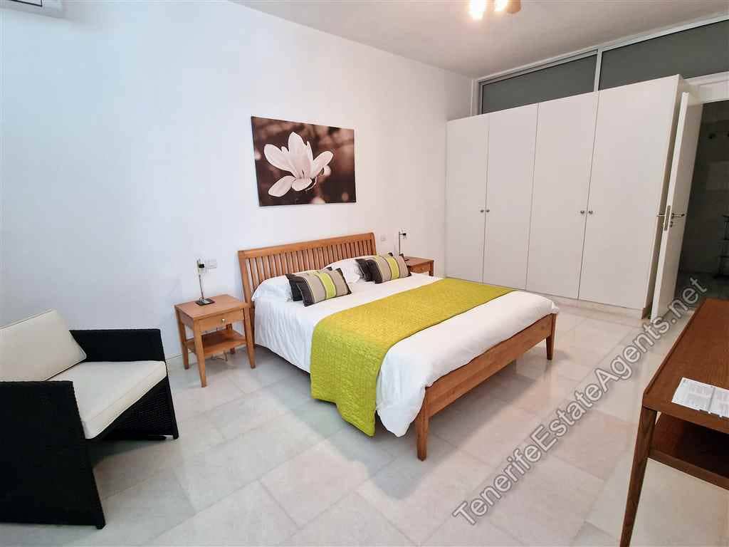 6 soveværelse Villa til salg i Playa del Duque med swimmingpool - € 3.200.000 (Ref: 7765118)