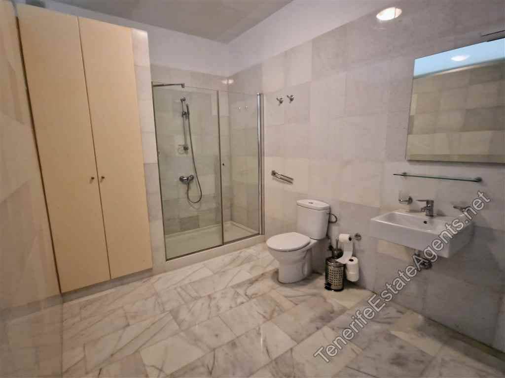 6 soveværelse Villa til salg i Playa del Duque med swimmingpool - € 3.200.000 (Ref: 7765118)