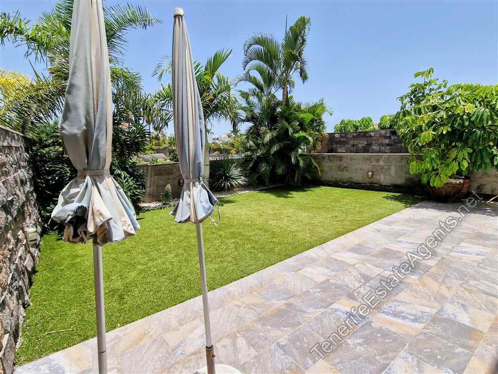 6 bedroom Villa for sale in Playa del Duque with pool - € 3,200,000 (Ref: 7765118)