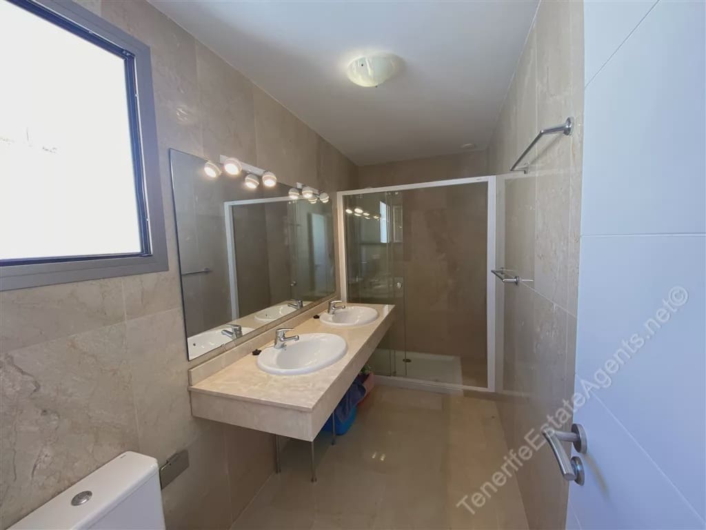 2 chambre Appartement à vendre à Costa Adeje - 750 000 € (Ref: 7784428)