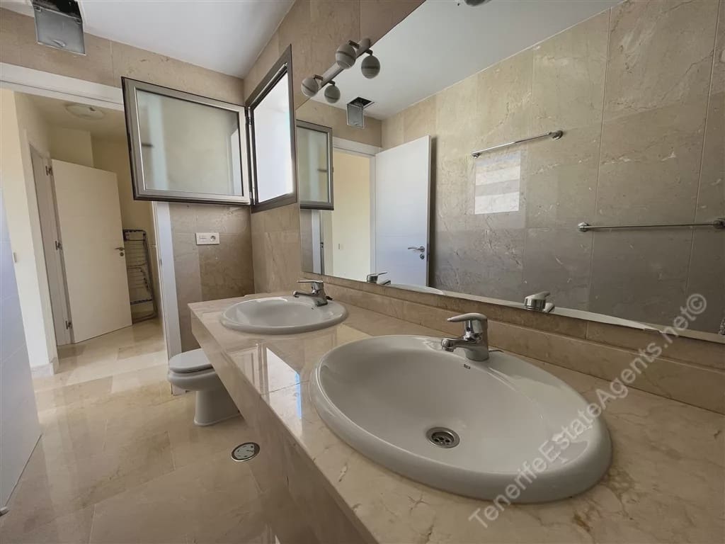2 chambre Appartement à vendre à Costa Adeje - 750 000 € (Ref: 7784428)