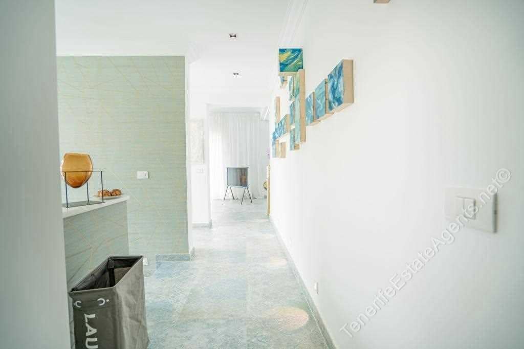 5 sovrum Villa till salu i Playa Paraiso med pool - 1 480 000 € (Ref: 8406628)