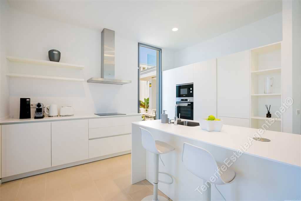 3 chambre Villa/Maison à vendre à Guia de Isora avec piscine - 1 830 000 € (Ref: 8480513)