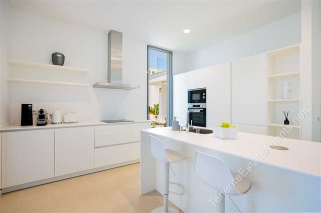 3 chambre Villa/Maison à vendre à Guía de Isora avec piscine - 1 830 000 € (Ref: 8480513)