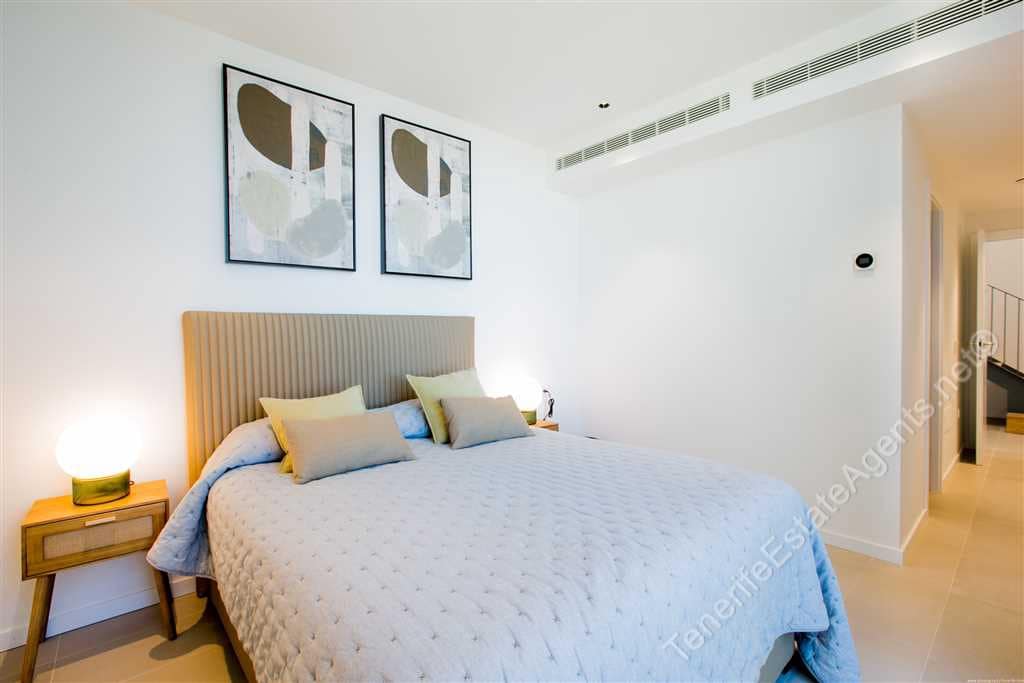 3 chambre Villa/Maison à vendre à Guia de Isora avec piscine - 1 830 000 € (Ref: 8480513)