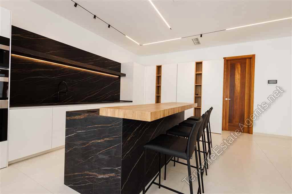 5 sovrum Villa till salu i Costa Adeje - 6 150 000 € (Ref: 8505407)