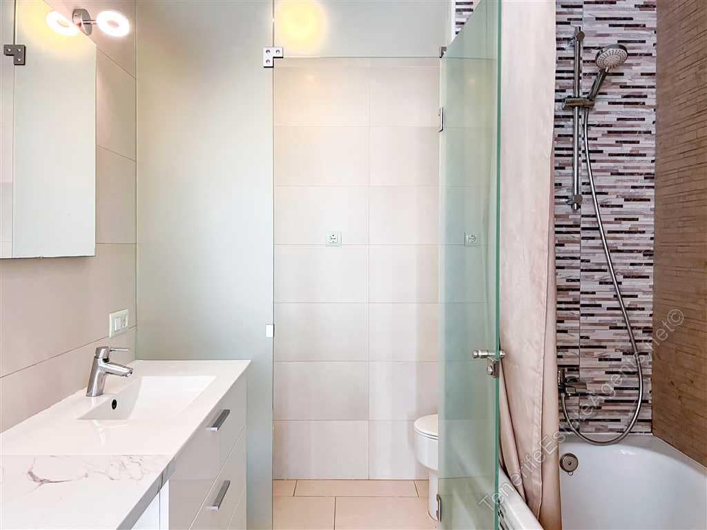 2 makuuhuone Huoneisto myytävänä paikassa Palm-Mar mukana uima-altaan - 440 000 € (Ref: 8529086)