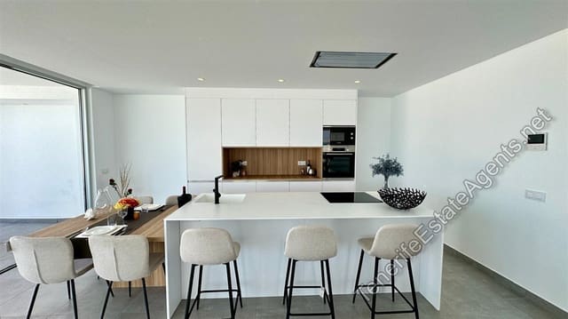 3 quarto Moradia para venda em Callao Salvaje, Adeje com piscina - 1 590 000 € (Ref: 8550458)