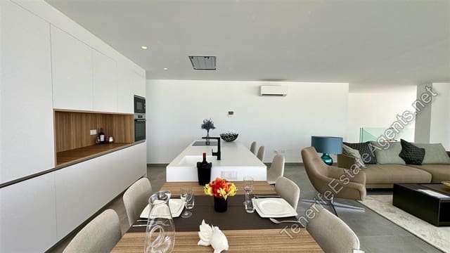 3 slaapkamer Villa te koop in Callao Salvaje, Adeje met zwembad - € 1.590.000 (Ref: 8550458)