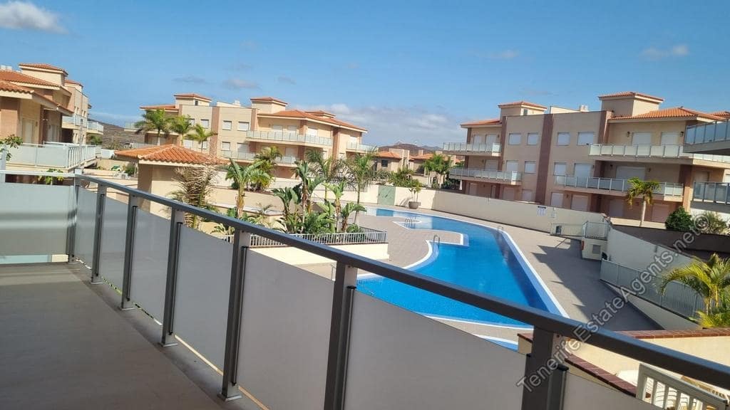 3 quarto Apartamento para venda em Amarilla Golf com piscina - 380 000 € (Ref: 8565670)