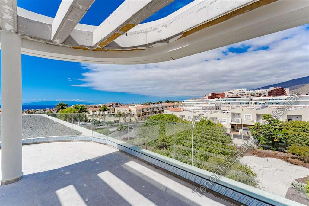 3 bedroom Apartment for sale in Costa Adeje with pool - € 1,295,000 (Ref: 8671623)