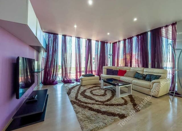 3 soveværelse Villa til salg i Roque del Conde, Adeje med swimmingpool - € 1.100.000 (Ref: 8899702)