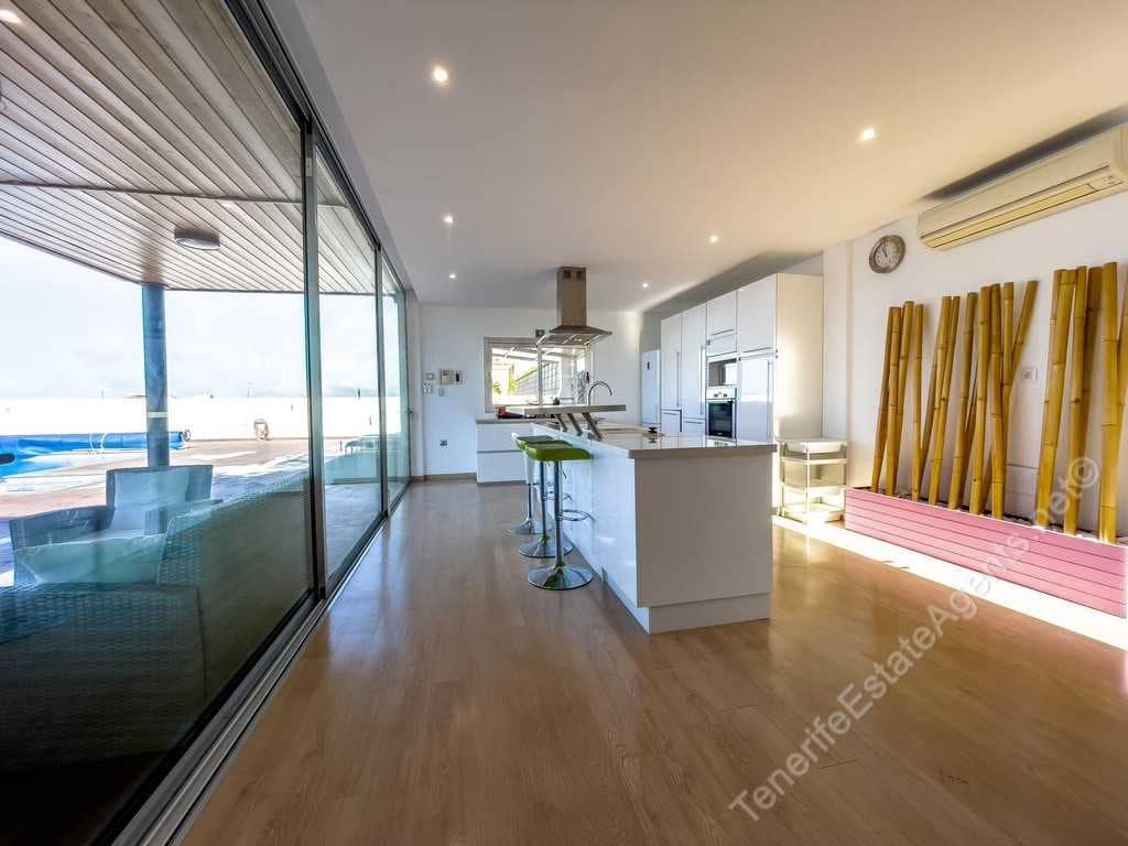 3 sovrum Villa till salu i Roque del Conde med pool - 1 100 000 € (Ref: 8899702)