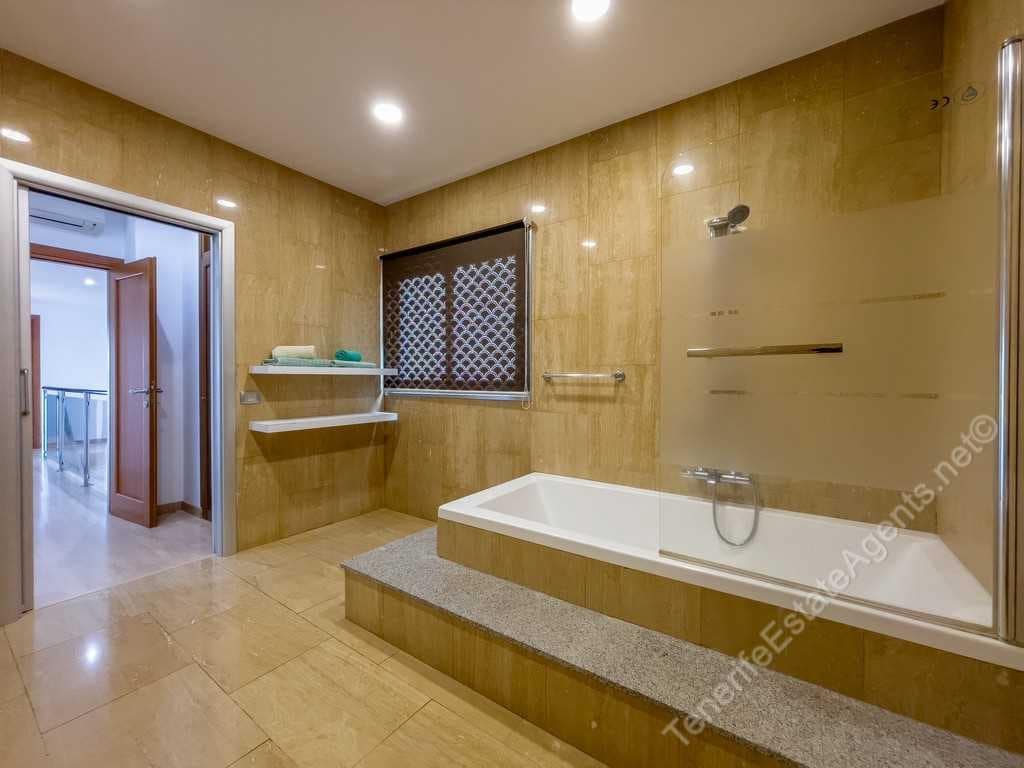 3 sovrum Villa till salu i Roque del Conde med pool - 1 100 000 € (Ref: 8899702)