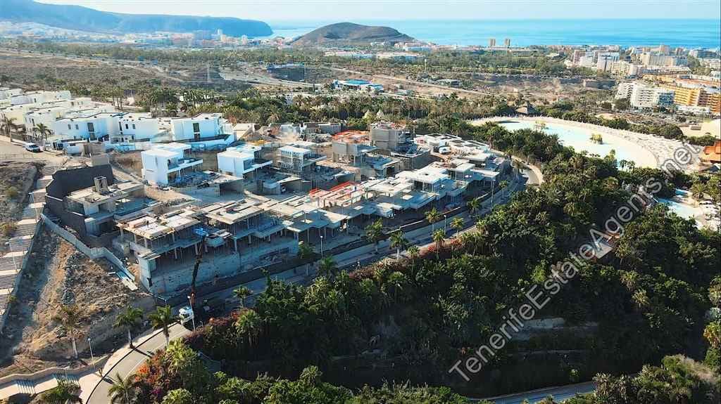 3 bedroom Villa for sale in Adeje with pool - € 2,700,000 (Ref: 8914664)