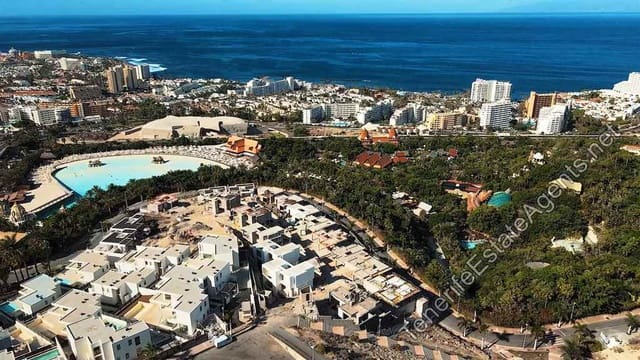 3 bedroom Villa for sale in Adeje with pool - € 2,700,000 (Ref: 8914664)