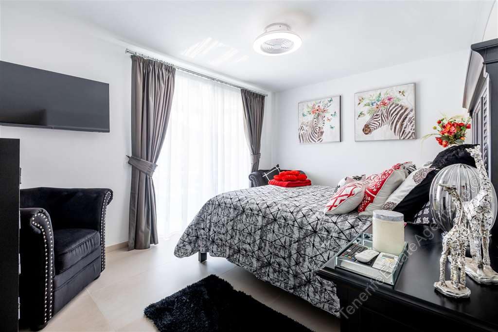 4 soveværelse Lejlighed til salg i Los Cristianos - € 950.000 (Ref: 8928171)