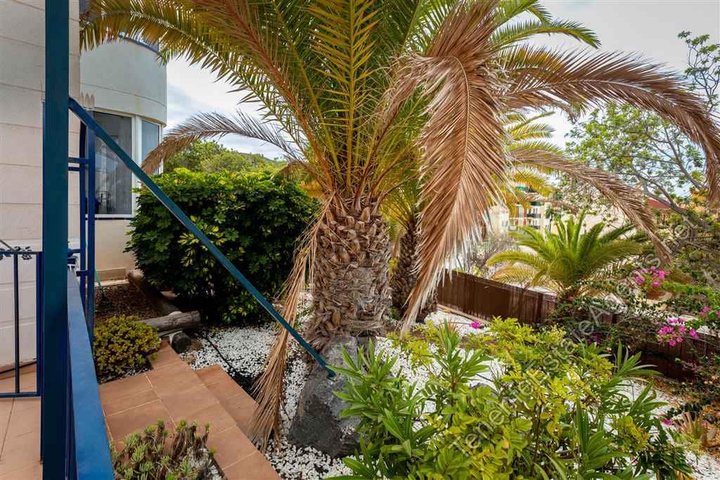 2 bedroom Apartment for sale in Los Cristianos with pool - € 575,000 (Ref: 9262108)