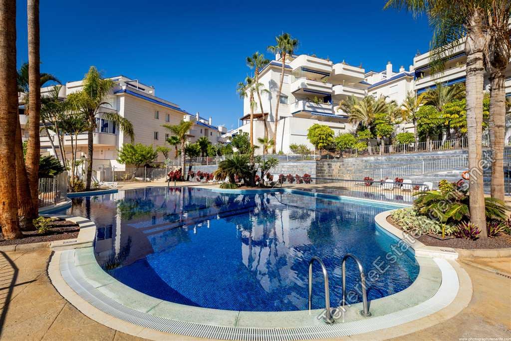 2 bedroom Apartment for sale in Los Cristianos with pool - € 575,000 (Ref: 9262108)