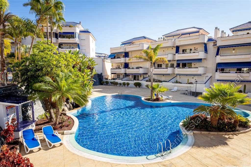 2 bedroom Apartment for sale in Los Cristianos with pool - € 575,000 (Ref: 9262108)