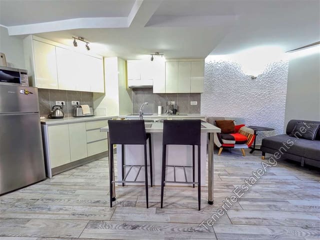 2 sypialnia Apartament na sprzedaż w Playa de las Americas, Arona z basenem - 299 950 € (Ref: 9275649)