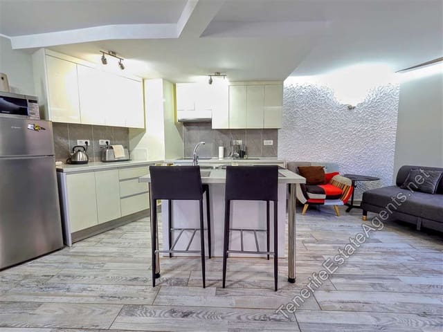 2 sypialnia Apartament na sprzedaż w Playa de las Americas, Arona z basenem - 299 950 € (Ref: 9275649)