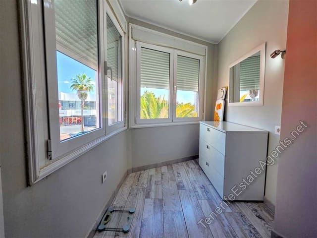 2 slaapkamer Appartement te koop in Playa de las Americas, Arona met zwembad - € 299.950 (Ref: 9275649)