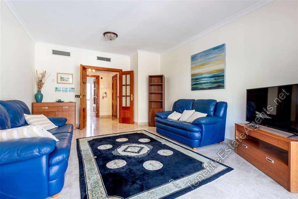 2 bedroom Apartment for sale in Los Cristianos with pool - € 475,000 (Ref: 9310347)