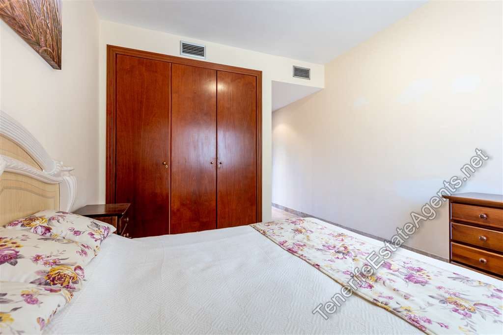 2 bedroom Apartment for sale in Los Cristianos with pool - € 475,000 (Ref: 9310347)