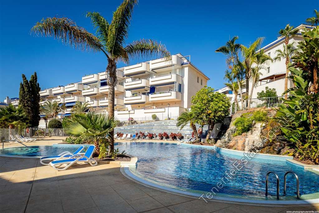 2 bedroom Apartment for sale in Los Cristianos with pool - € 475,000 (Ref: 9310347)