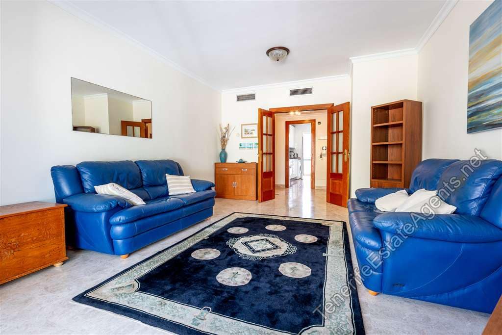 Apartamento de 2 habitaciones en Los Cristianos en venta con piscina - 475.000 € (Ref: 9310347)