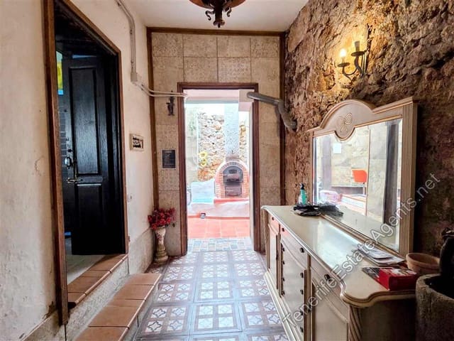 5 soveværelse Byhus til salg i Arona - € 179.950 (Ref: 9376500)