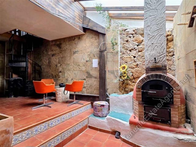 5 soveværelse Byhus til salg i Arona - € 179.950 (Ref: 9376500)