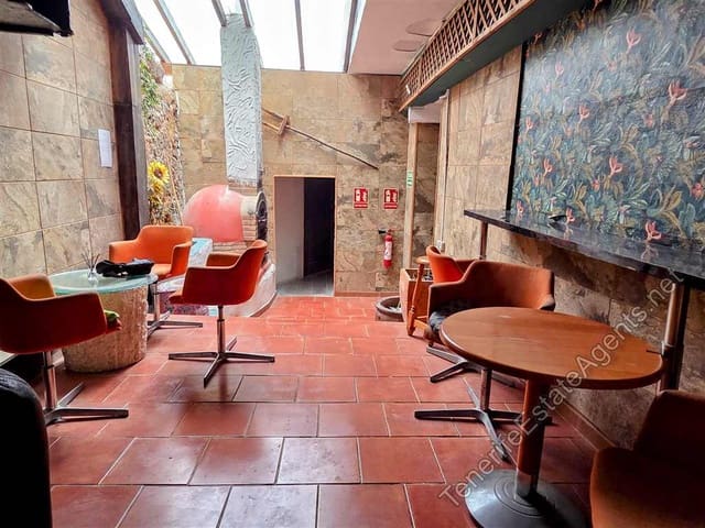 5 soveværelse Byhus til salg i Arona - € 179.950 (Ref: 9376500)