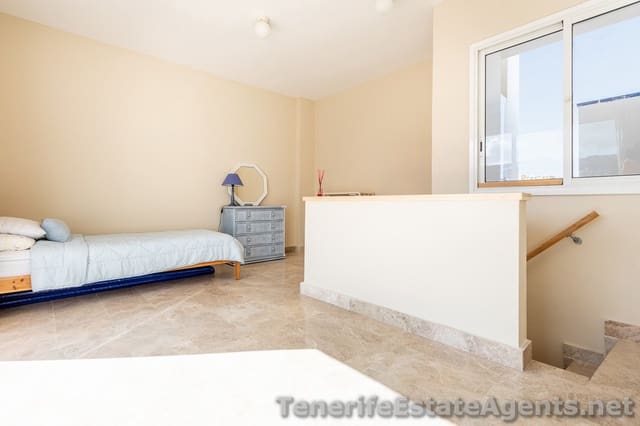 4 quarto Apartamento para venda em Los Cristianos, Arona com piscina - 719 950 € (Ref: 9425691)