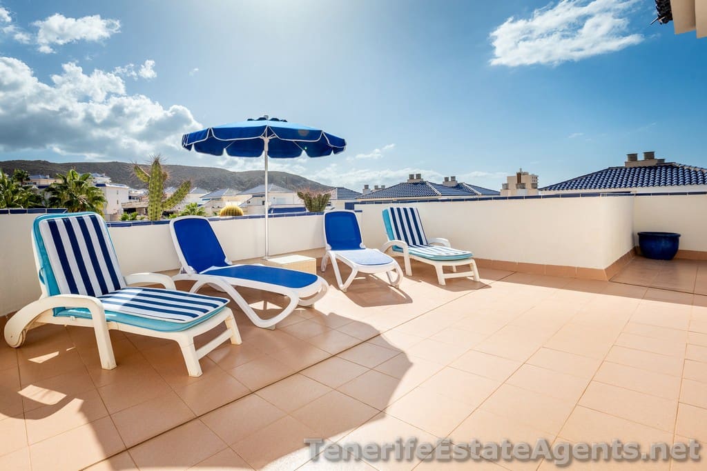 4 makuuhuone Huoneisto myytävänä paikassa Los Cristianos mukana uima-altaan - 719 950 € (Ref: 9425691)