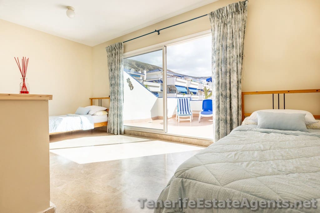 4 makuuhuone Huoneisto myytävänä paikassa Los Cristianos mukana uima-altaan - 719 950 € (Ref: 9425691)