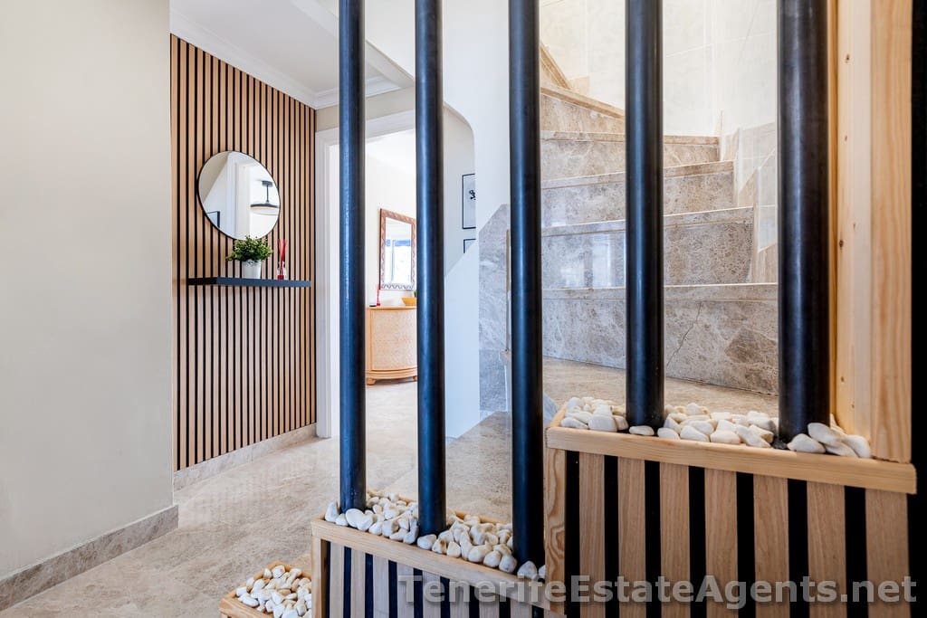 4 makuuhuone Huoneisto myytävänä paikassa Los Cristianos mukana uima-altaan - 719 950 € (Ref: 9425691)